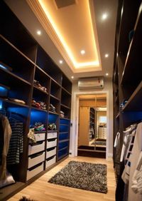 Большая открытая гардеробная комната с комбинированным наполнением Братск